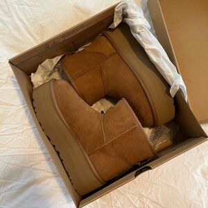 New UGG Classic mini platform boots